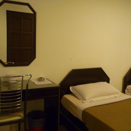 Best One Hotel Malacca Exterior photo